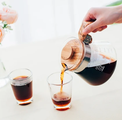 Hario Coffee Server 600 ml — Olive Wood