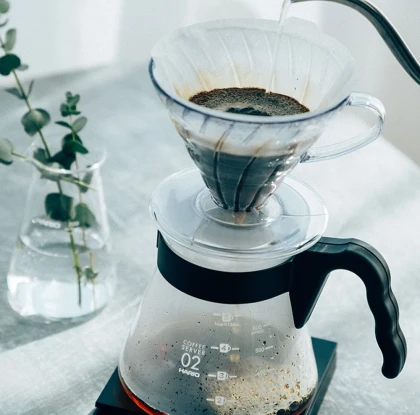 Hario V60 Coffee Dripper and Server Set 02 — Black